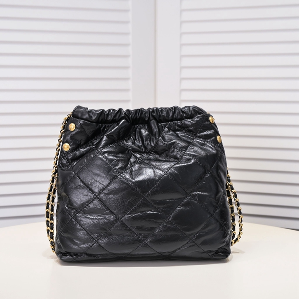 シャネルバッグ側面デザイン